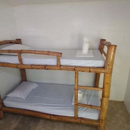 מלאפסקואה איילנד Guanna'S Place Room And Resto Bar מראה חיצוני תמונה