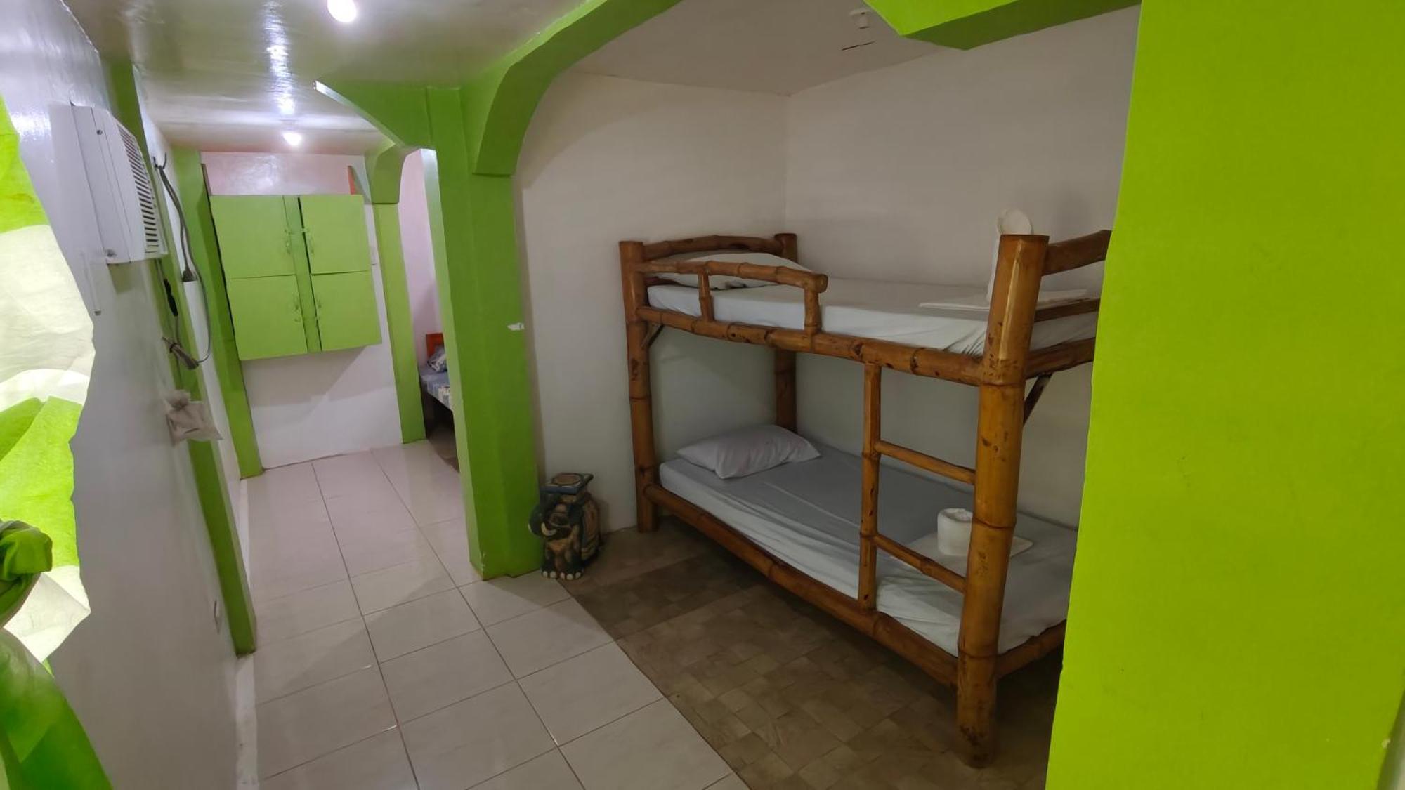 מלאפסקואה איילנד Guanna'S Place Room And Resto Bar מראה חיצוני תמונה