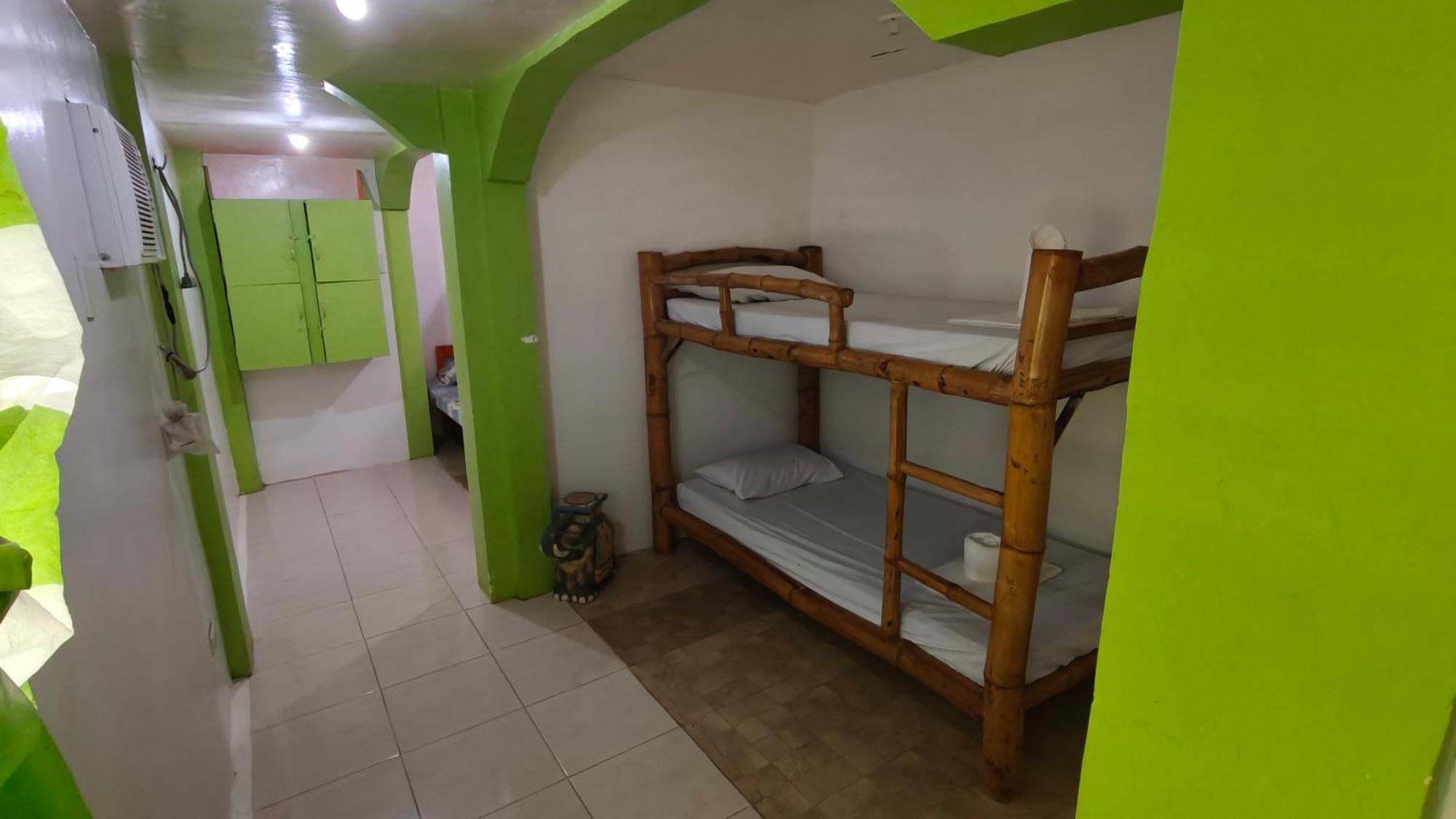 מלאפסקואה איילנד Guanna'S Place Room And Resto Bar מראה חיצוני תמונה